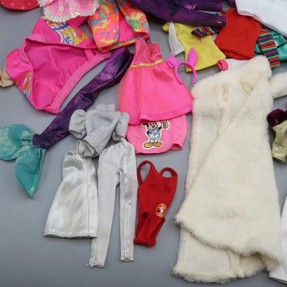 Lot of Barbie Sipper Dolls 2000–2013 w Clothes Outfits Vintage Mixed Bundle